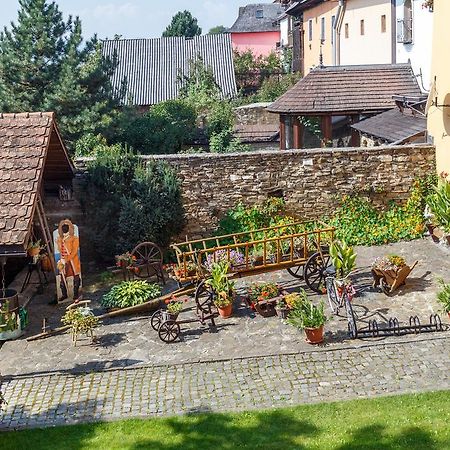 Penzion - Restaurant Atrium Hotell Poprad Exteriör bild